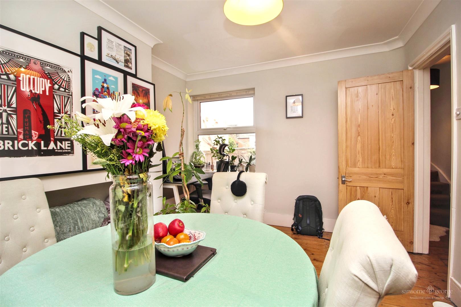 2 bed property in Hatherley Road, Reading